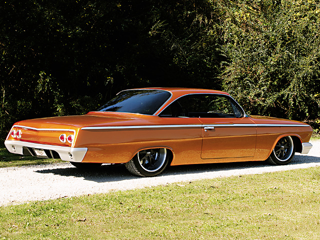 0507sc_01z+1962_chevrolet_impala+right_rear_view.jpg